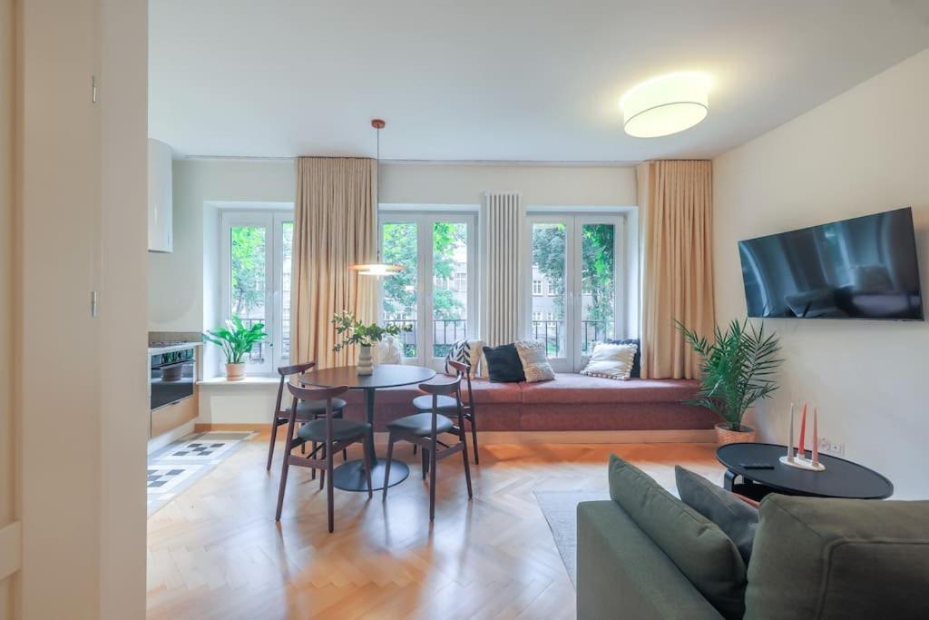 גדנסק Cityscape Haven: Urban Retreat מראה חיצוני תמונה